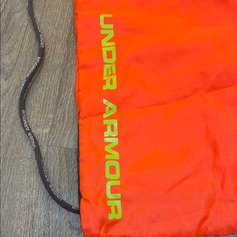 Under Armour • Drawstring Bag - Picture 8 of 13